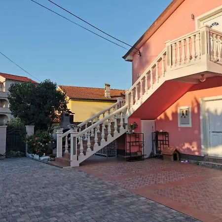 Premium Two-bedroom Apartamento Viskovo