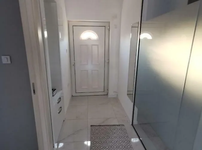 Premium Two-bedroom Apartamento Viskovo