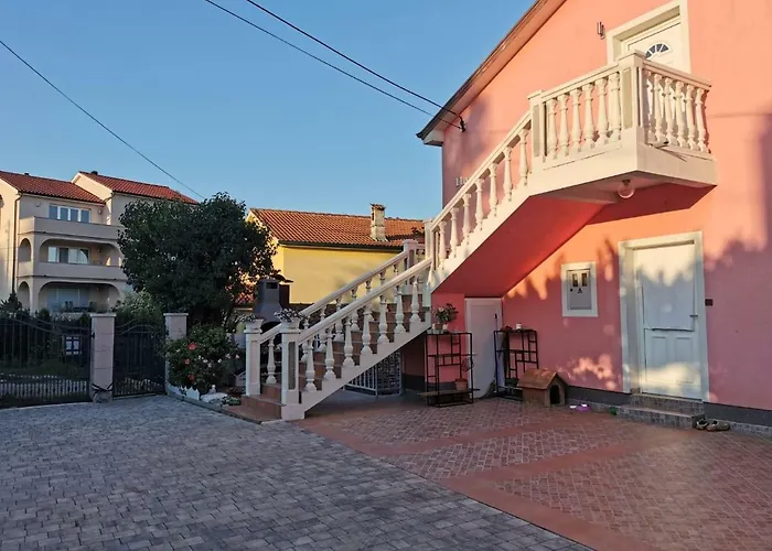 Premium Two-bedroom Apartamento Viskovo